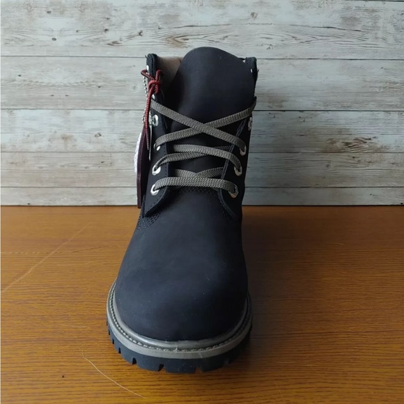 TIMBERLAND WOMEN'S PREMIUM 6-INCH WP BOOTS. BLACK NUBUCK - Picture 2 of 6